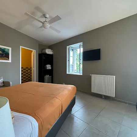 Le Grenier Occitan Couette-café 3*